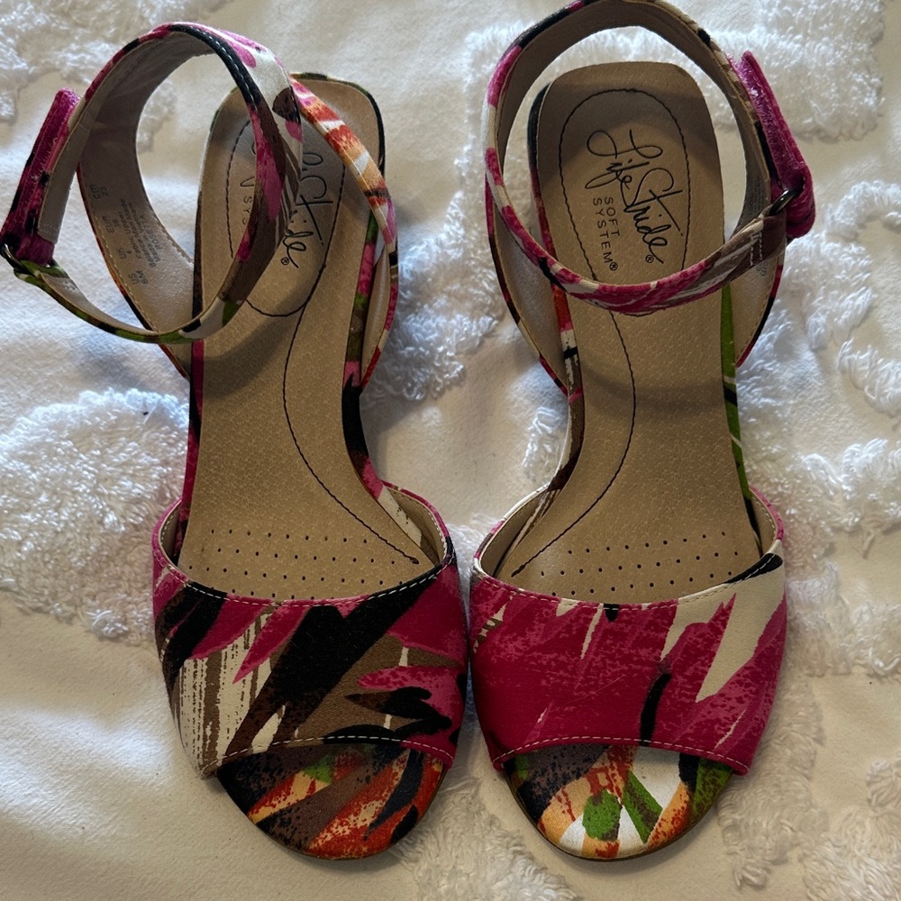 Life Stride Multicolor Women's Sandals